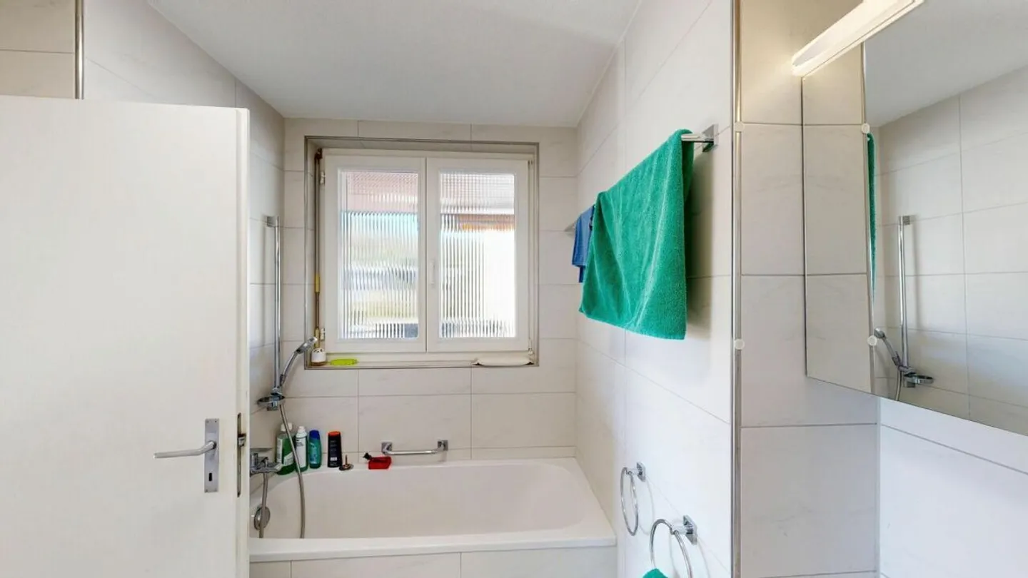 Helle 4.5-Zimmer-Wohnung mit Terrasse - Foto 16 von 31