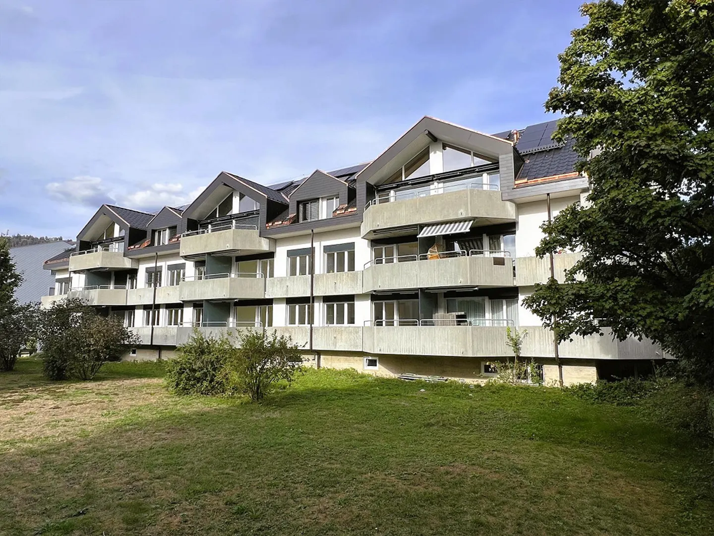 3.5-room apartment on the raised ground floor / App. 3.5 rooms ground floor - Photo 8 of 9