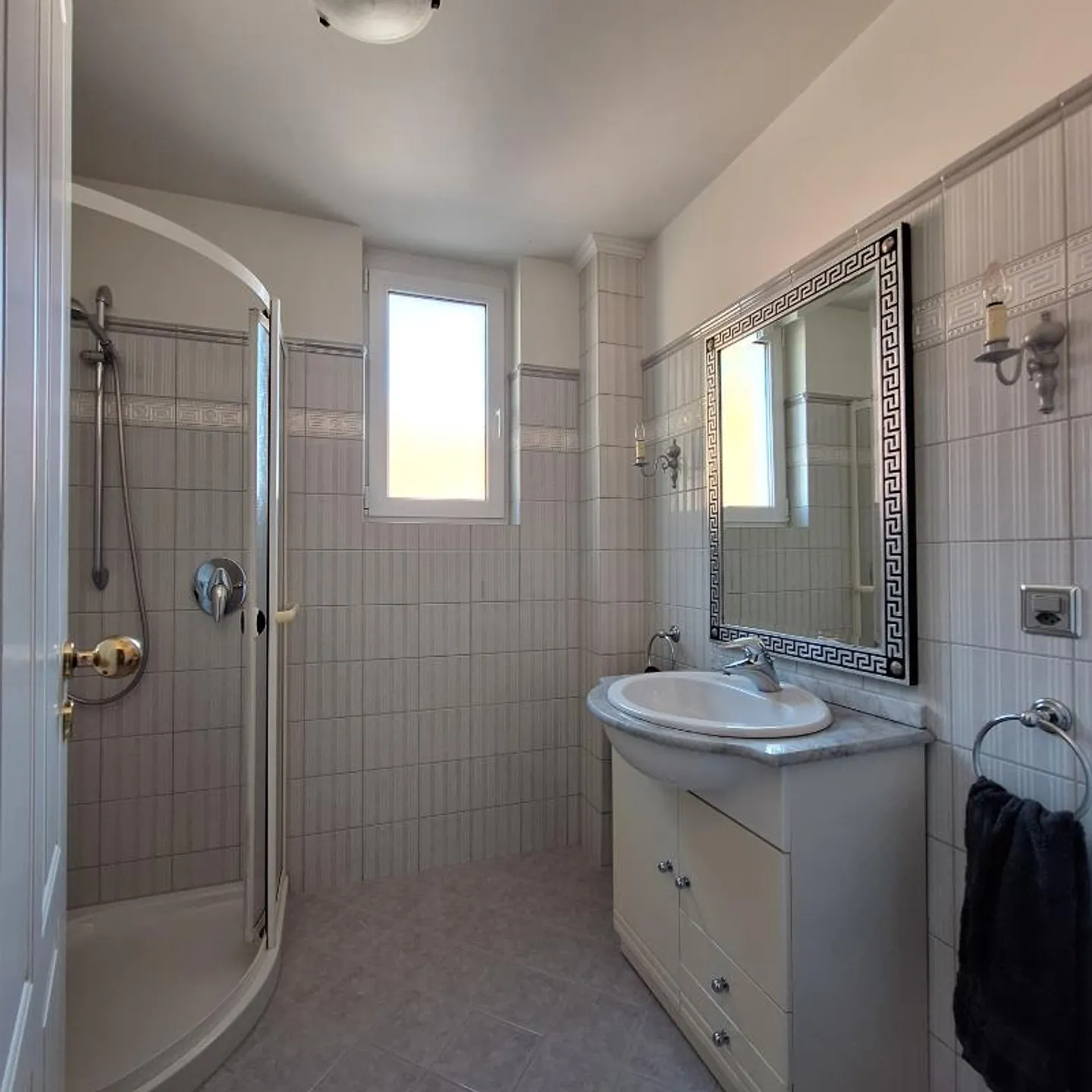 5.5 Room Maisonette - Photo 3 of 5