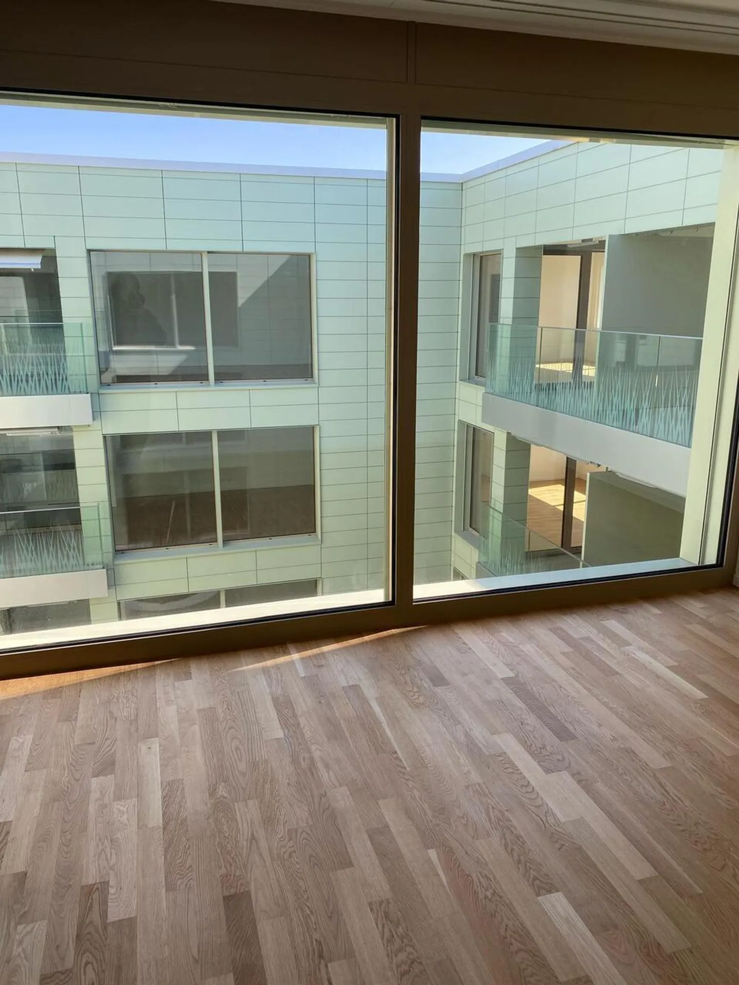 Studio on the 3rd and last floor - Rental contract from 01.09.2026 to 30.06.2027 - Photo 4 of 7
