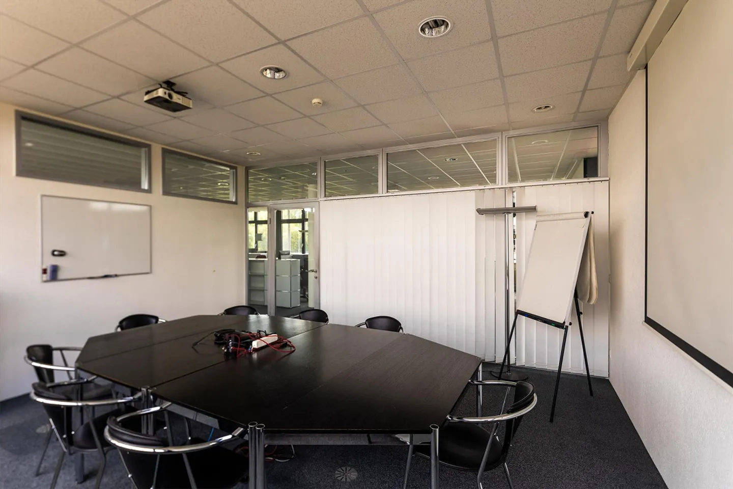 Bright Working Environment in Business Park Bern - Photo 8 of 8