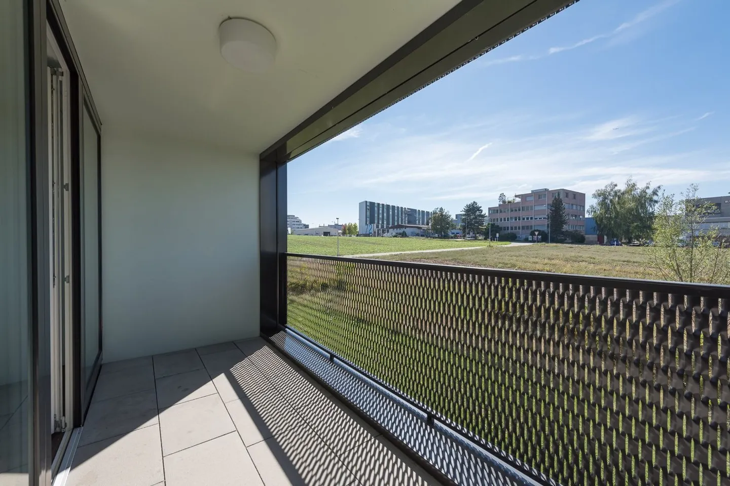 Zona residenziale tranquilla a condizioni attraenti - Foto 7 di 8