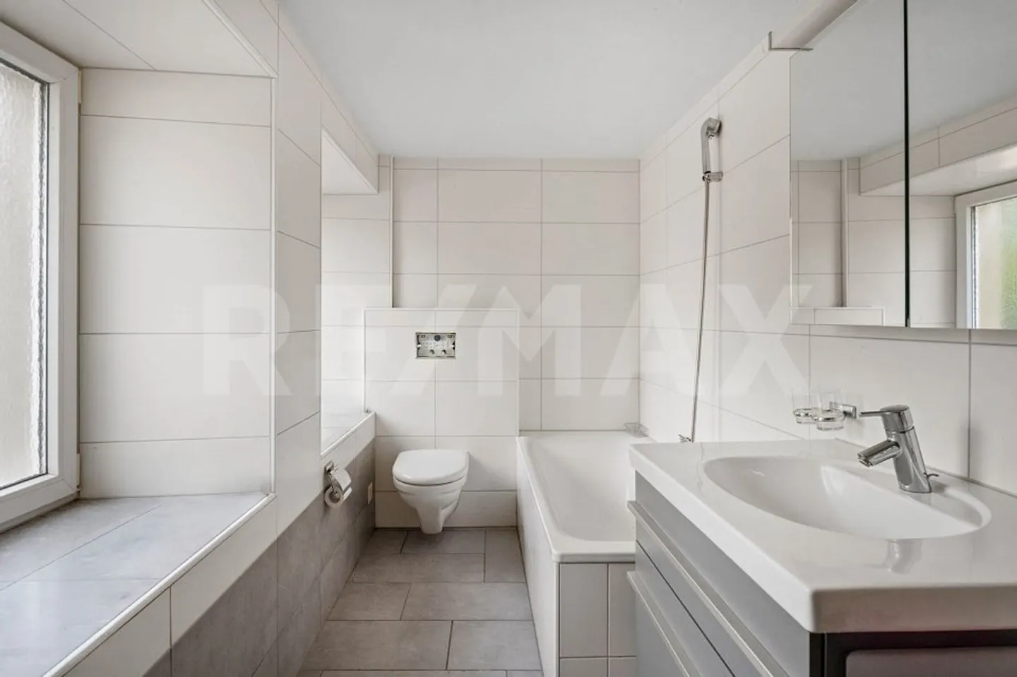 To Renovate in a Great Location - Photo 8 of 13