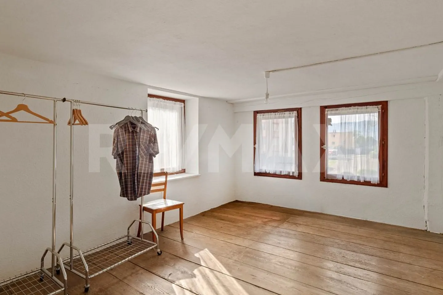 To Renovate in a Great Location - Photo 10 of 13