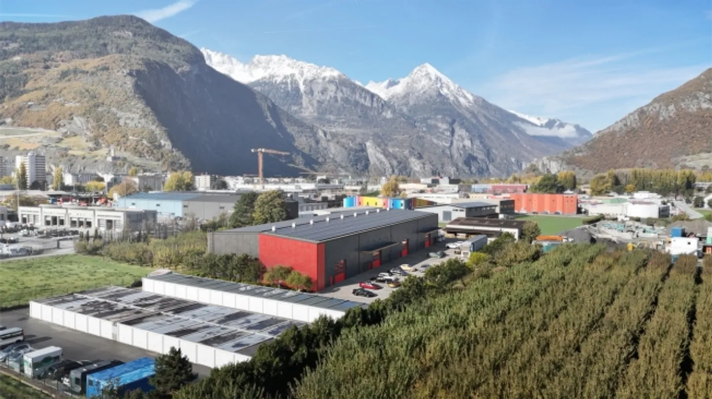 HALL DA COSTRUIRE A MARTIGNY, STRATEGICAMENTE SITUATA! - Foto 6 di 11