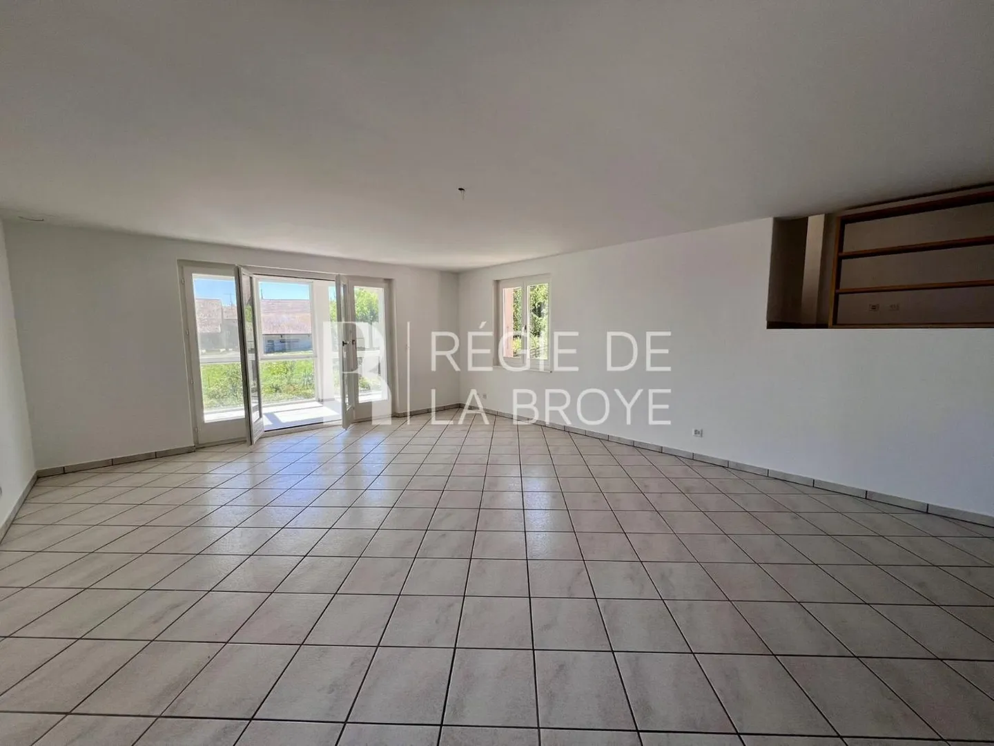 Apartment with 4.5 rooms in Champtauroz - Photo 5 of 13