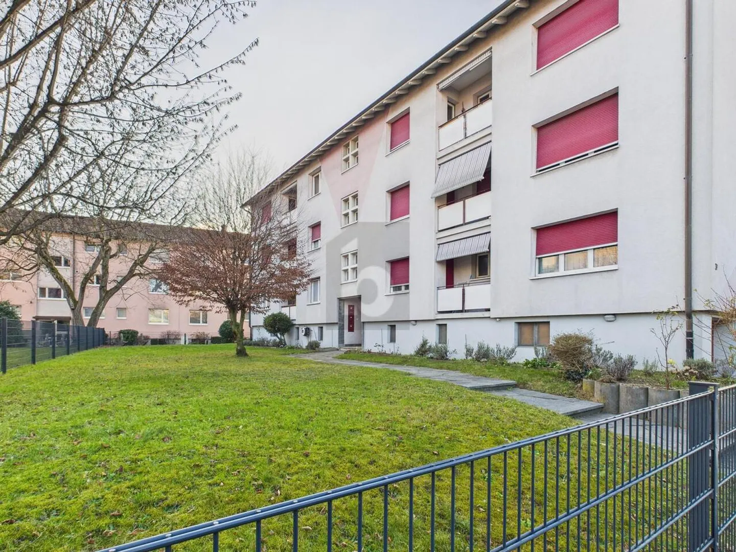 CENTRALMENTE CURATO E BEN COLLEGATO - Foto 1 di 6