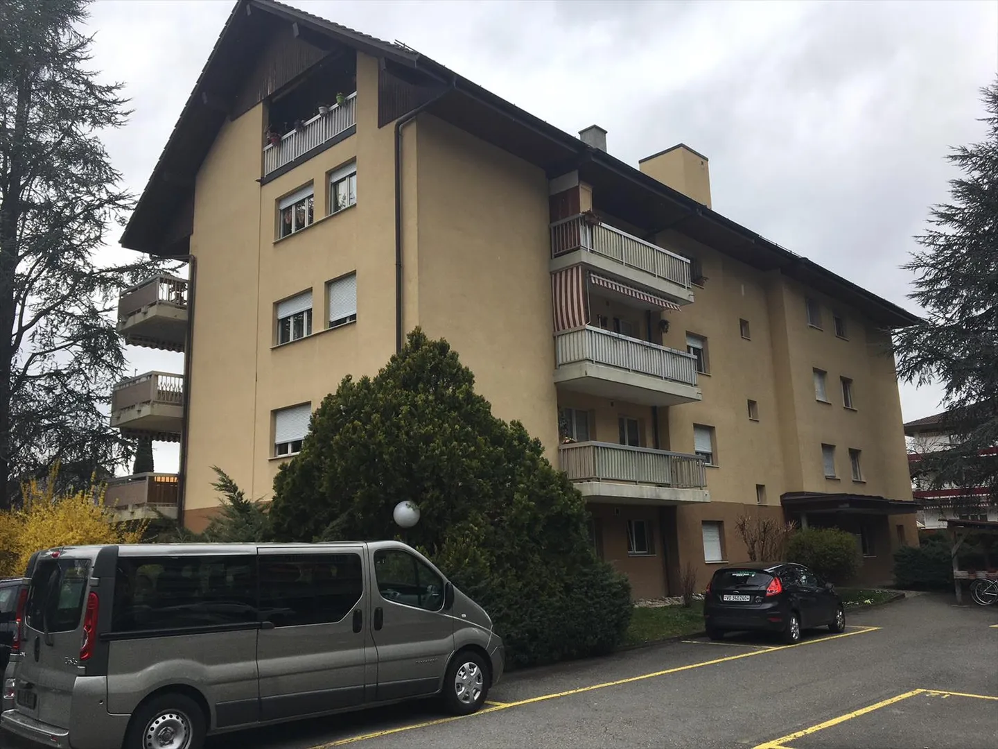 Parcheggio esterno in affitto - Foto 2 di 3