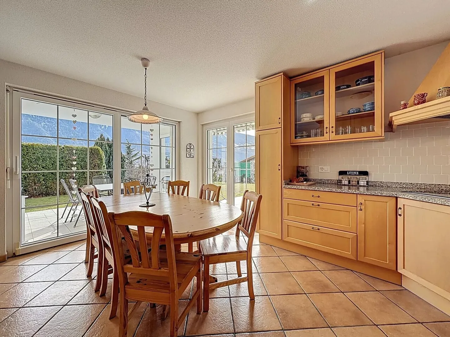 Ambiente ideale per questa bella villa familiare a Noës - Foto 1 di 10