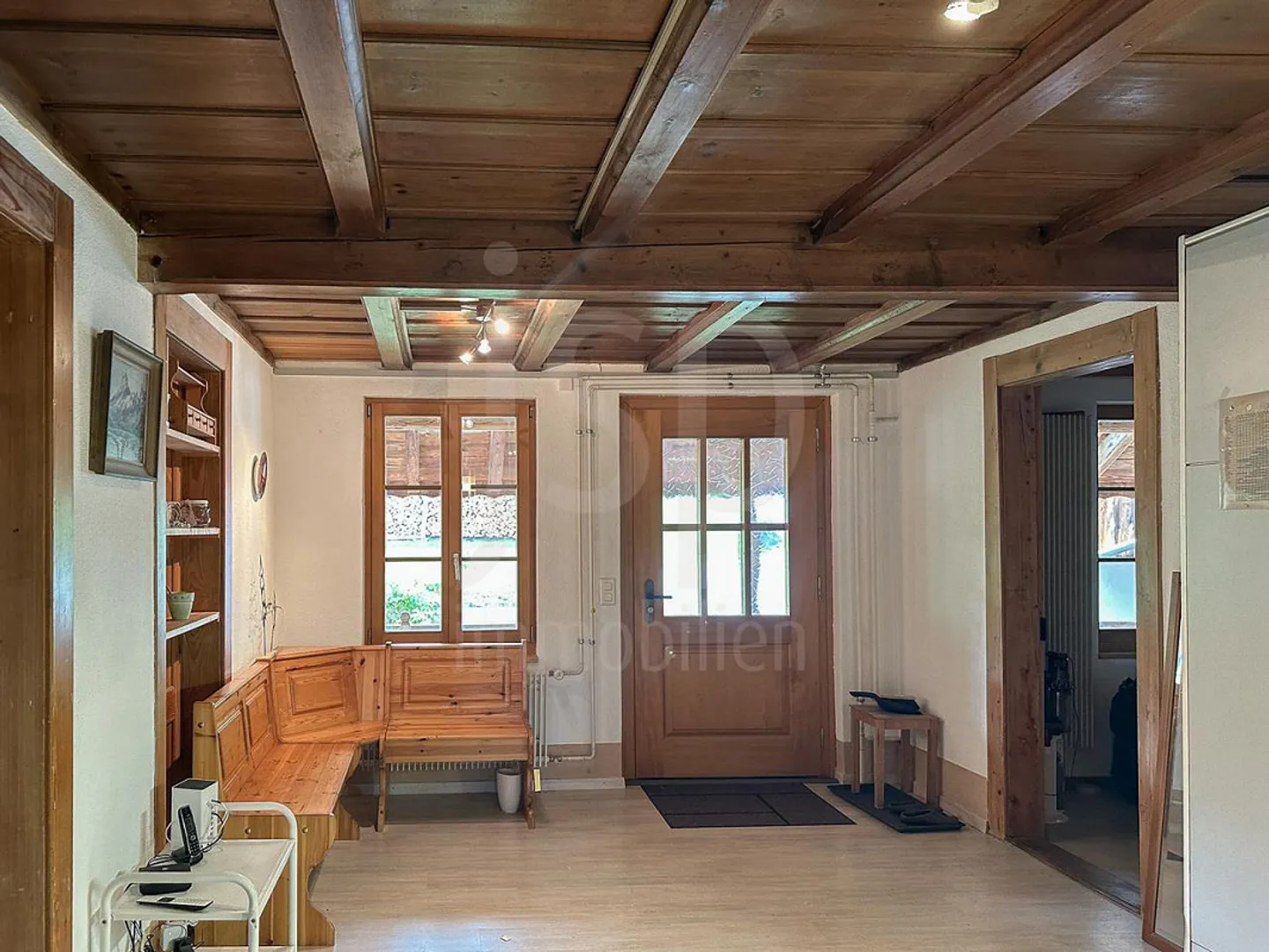 Large 4.5 Room Apartment in Farmhouse in Hinterfultigen - Photo 2 of 10
