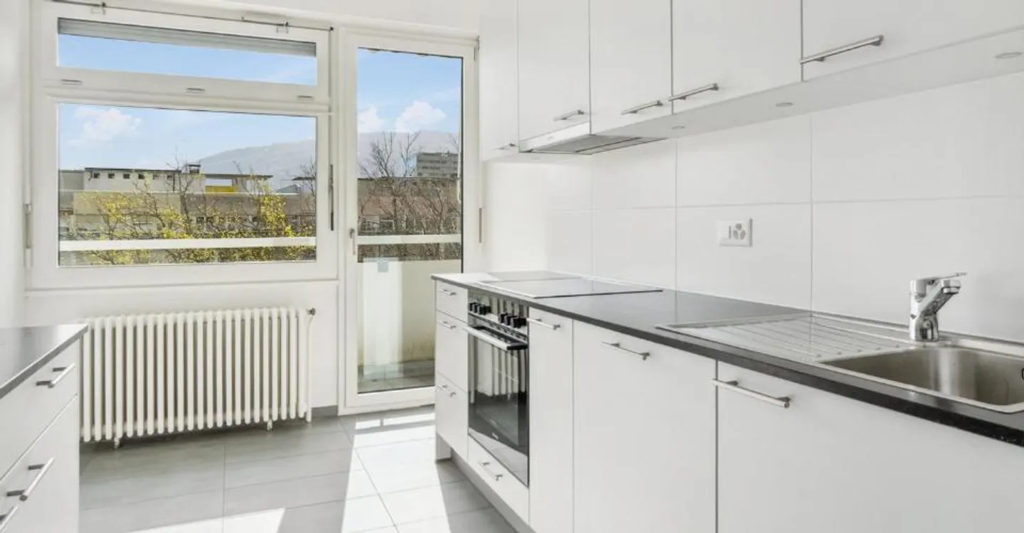 Appartement spacieux avec balcon - Photo 4 sur 7