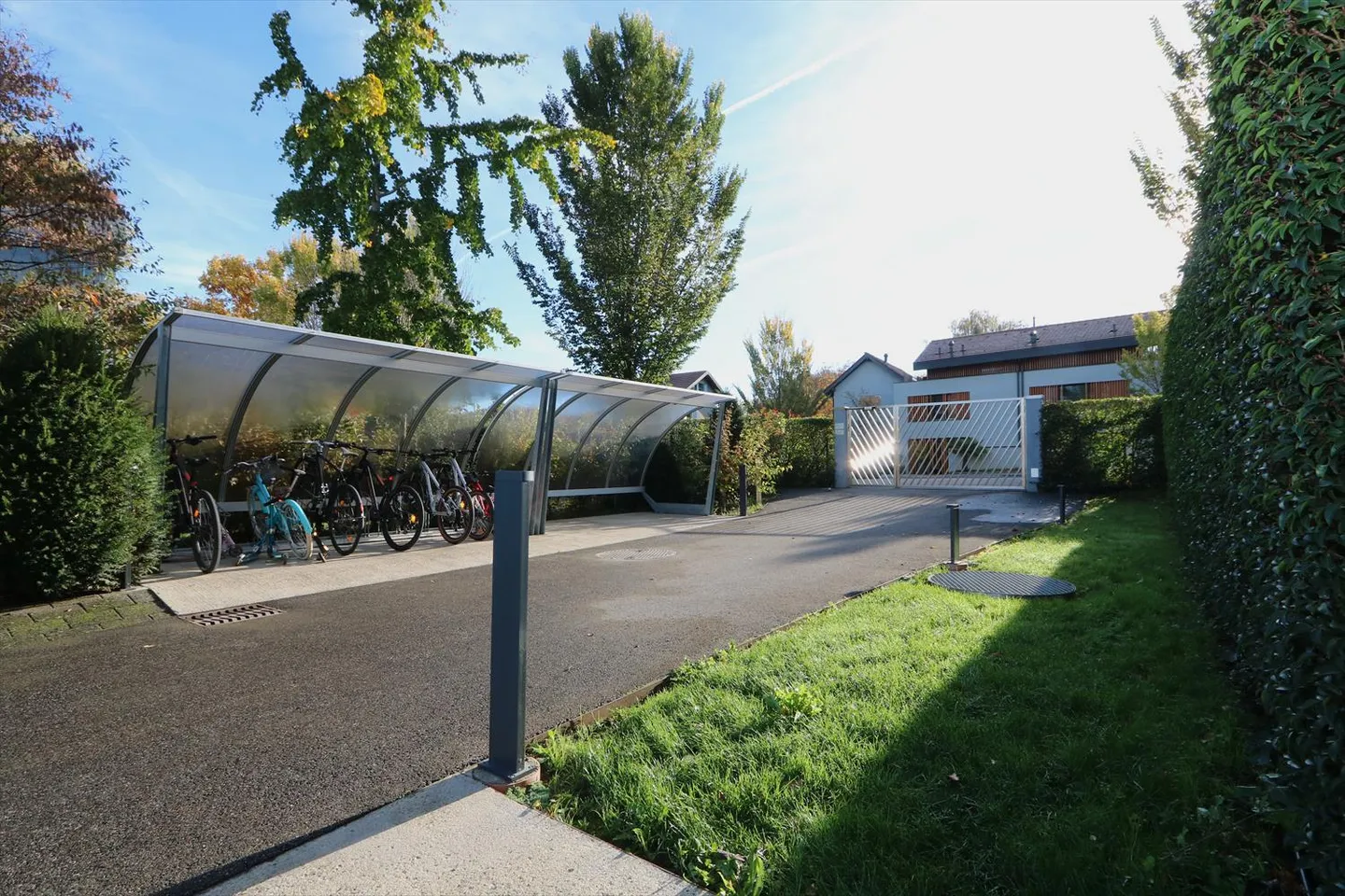 Four-room apartment with balconies in Collonge-Bellerive - Photo 3 of 3