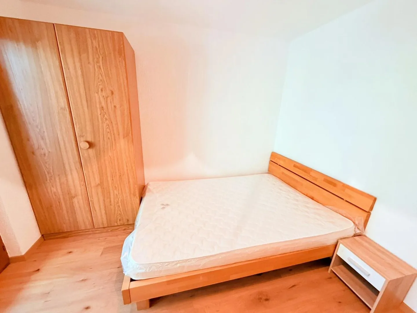 Appartement agréable de 1,5 pièce rénové (sol, murs, etc.) - Idéalement situé au cœur de Montana - Emplacement très calme - Photo 5 sur 10