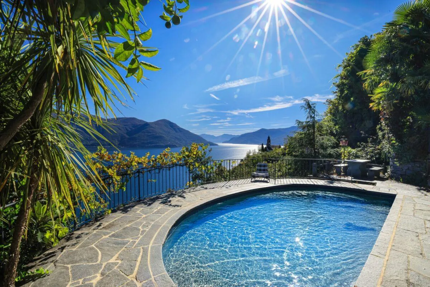 RONCO S/ASCONA - Villa with spectacular view of Lake Maggiore - Photo 3 of 16