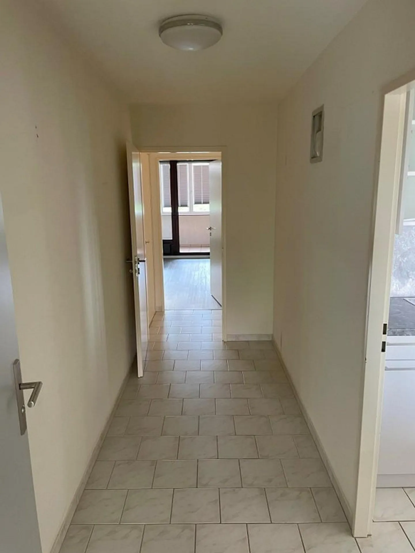 Renovated & Bright 3.5 Room - Condominium on the 3rd Floor - Photo 7 of 23