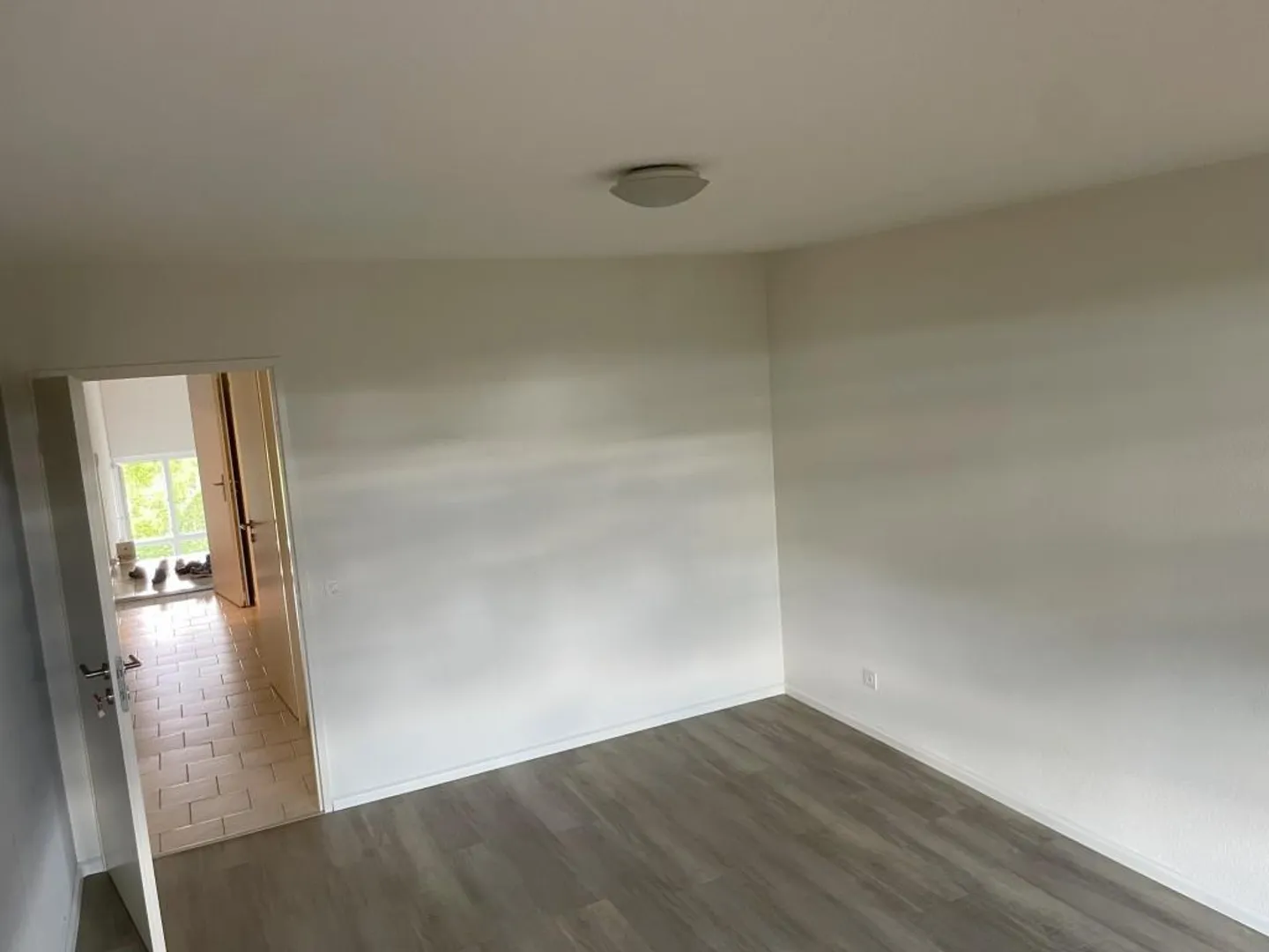 Renovated & Bright 3.5 Room - Condominium on the 3rd Floor - Photo 9 of 23