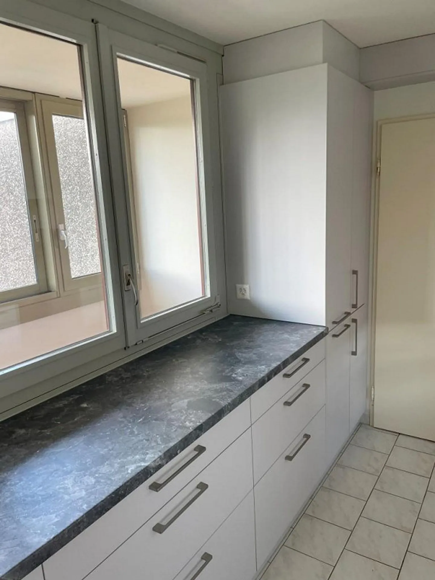 Renovated & Bright 3.5 Room - Condominium on the 3rd Floor - Photo 6 of 23