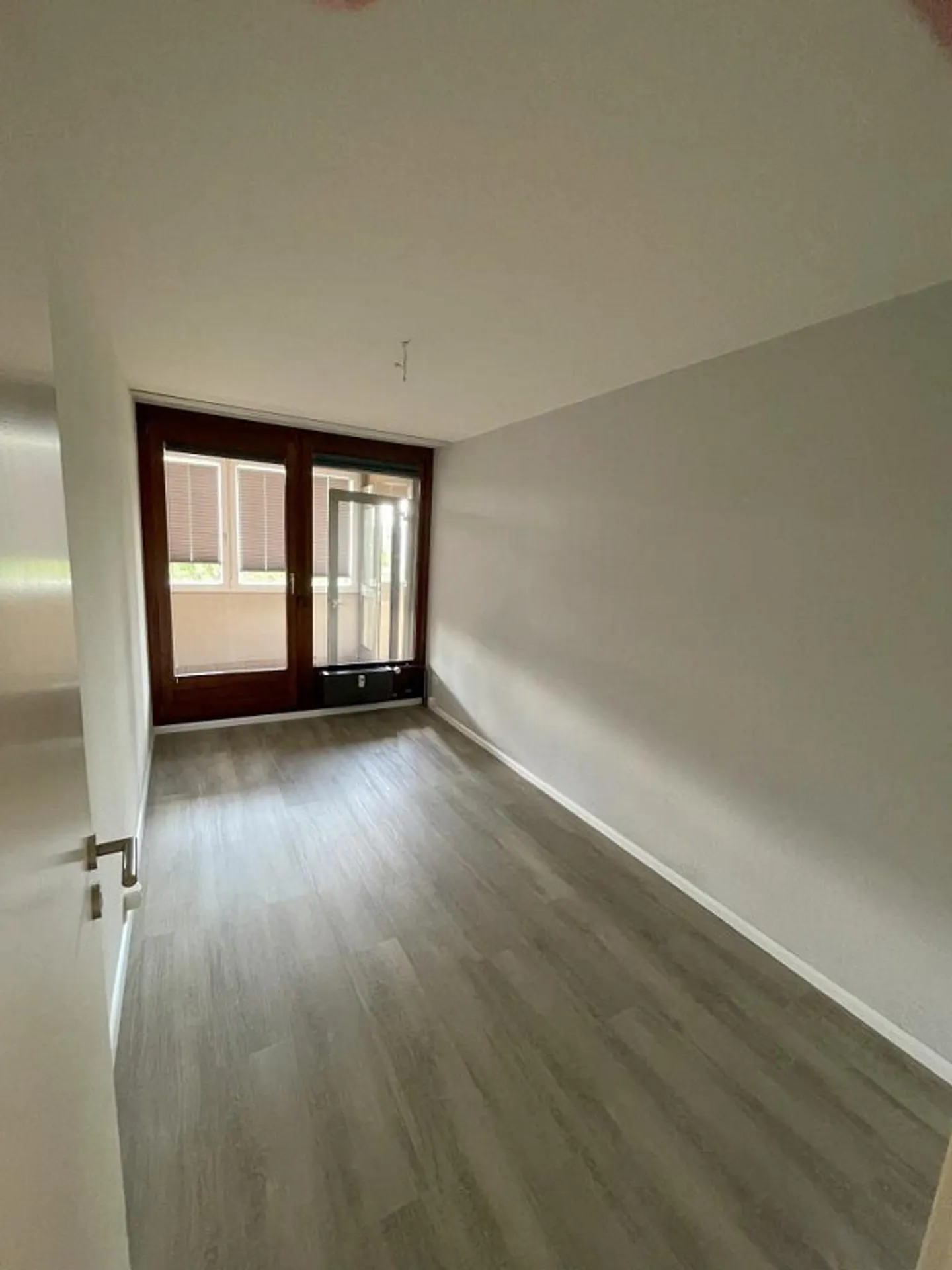 Renovated & Bright 3.5 Room - Condominium on the 3rd Floor - Photo 12 of 23