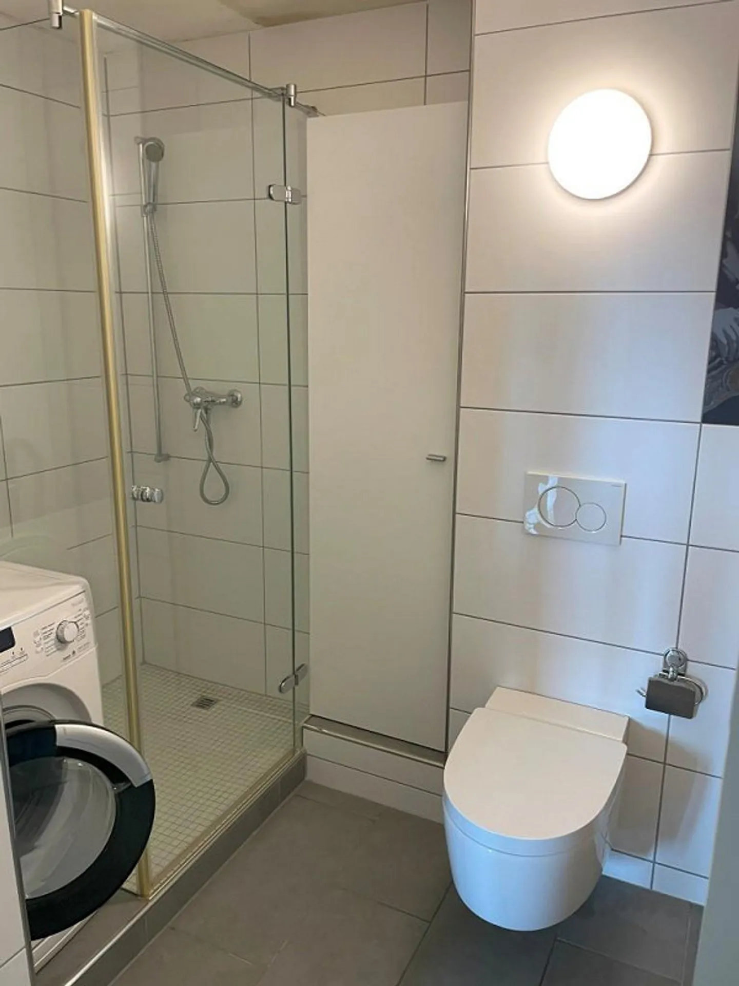 Renovated & Bright 3.5 Room - Condominium on the 3rd Floor - Photo 13 of 23