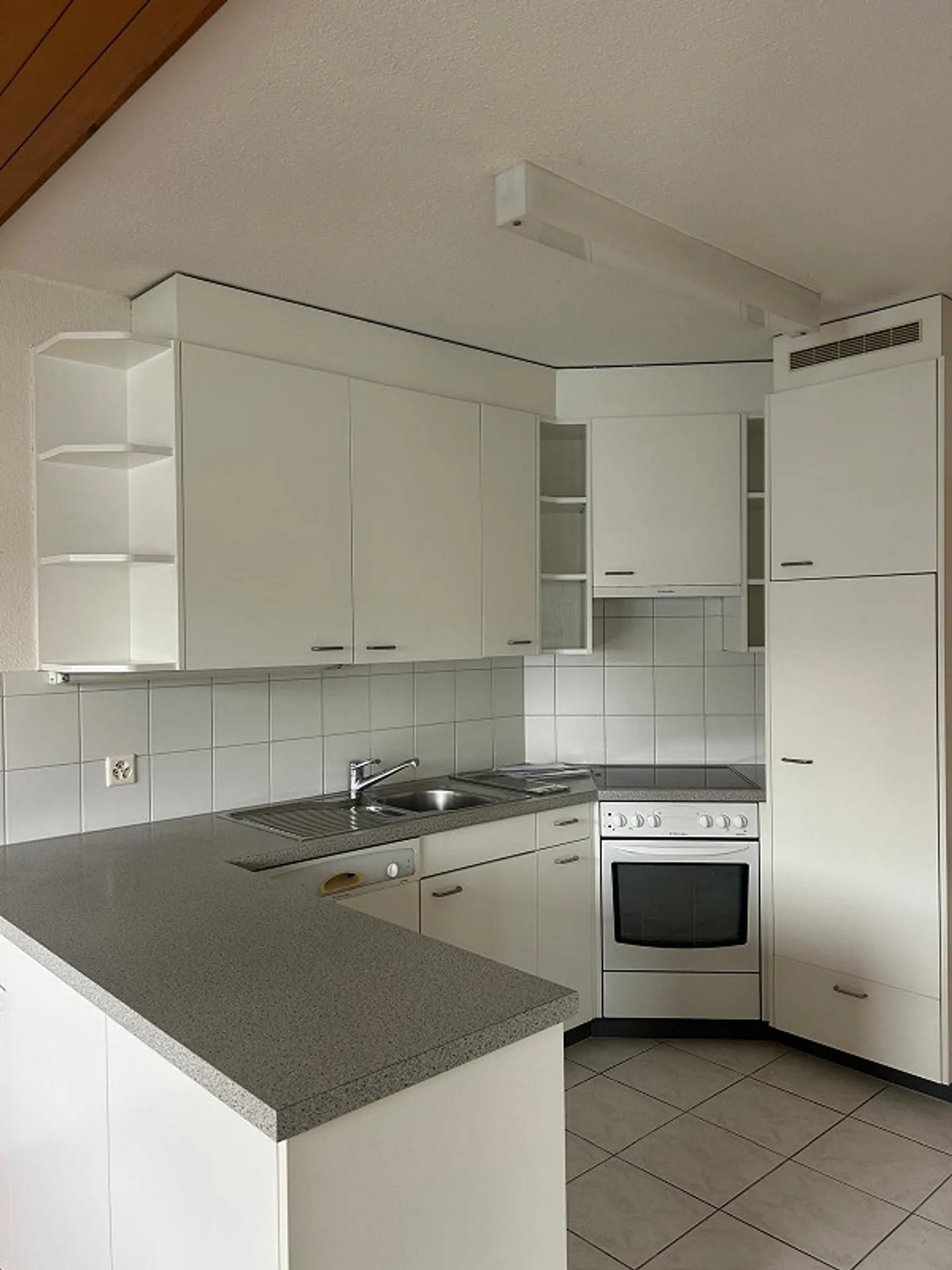 Renovierte Wohnung mit Seeblick - Foto 3 von 9