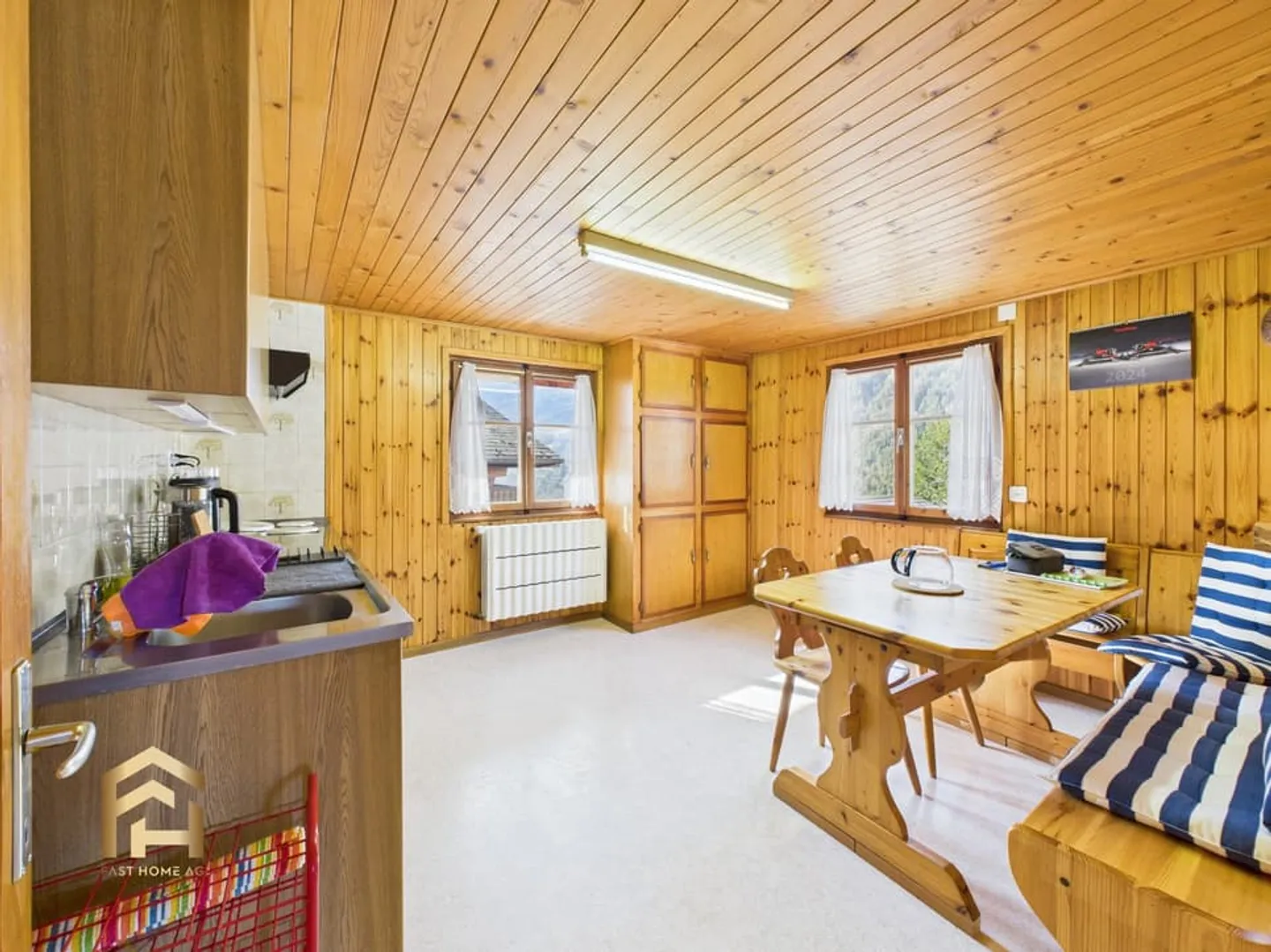 Attrayante maison multifamiliale avec potentiel d'aménagement à Grengiols - Photo 2 sur 13