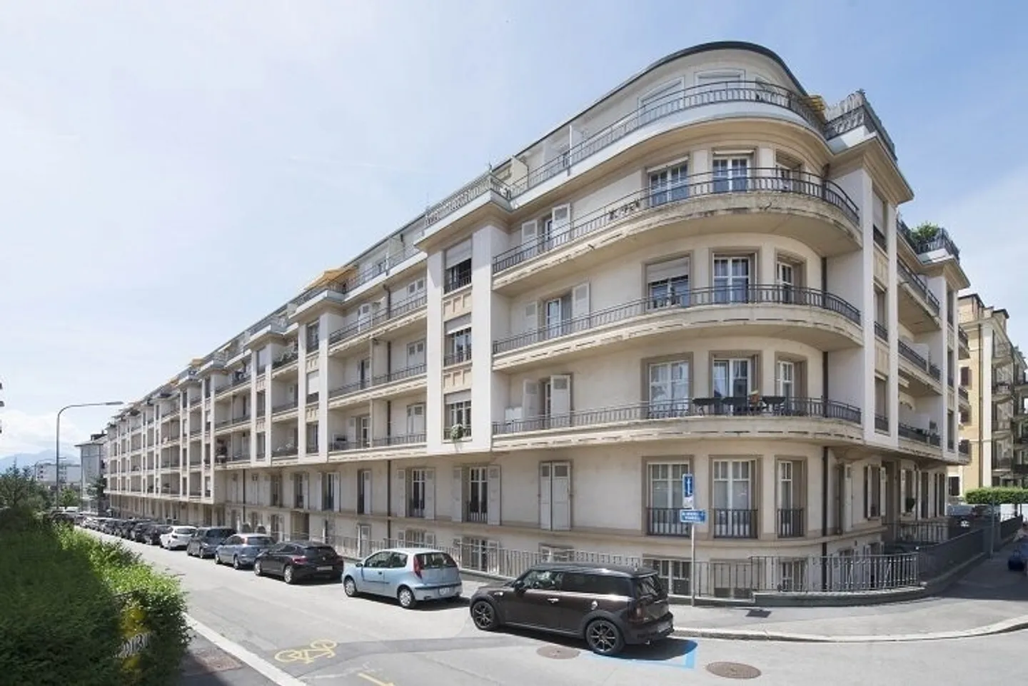 Place de parc extérieure - Photo 1 sur 1