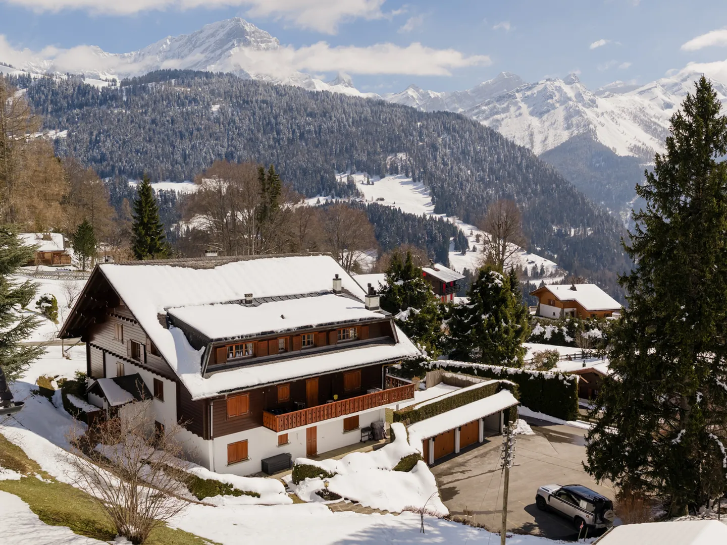 Appartement Charmant avec Vue Alpine - Photo 1 sur 13