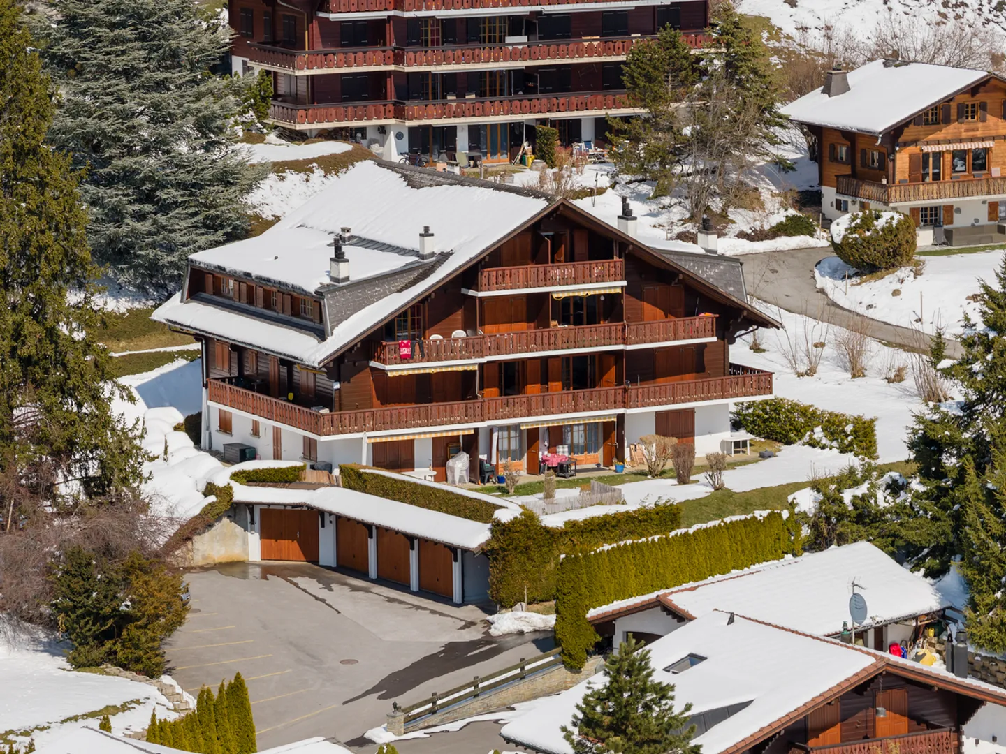 Appartement Charmant avec Vue Alpine - Photo 2 sur 13