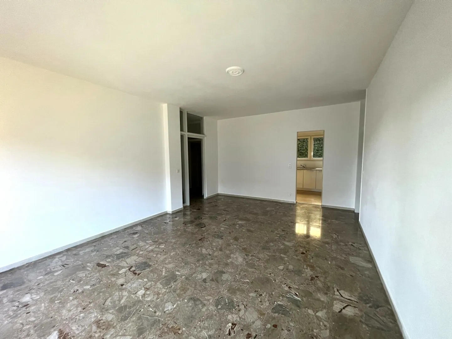 Apartment for sale - Photo 4 of 11