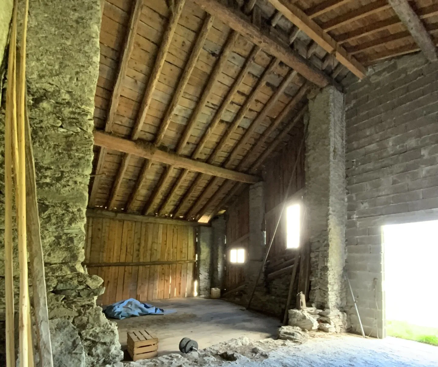 Two barns to renovate with building permit - Photo 6 of 9