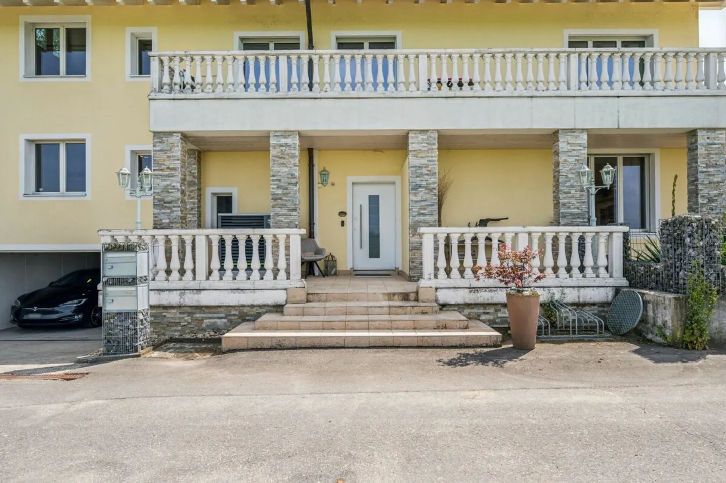 Villa de 8,5 pièces pleine de possibilités - Photo 2 sur 15