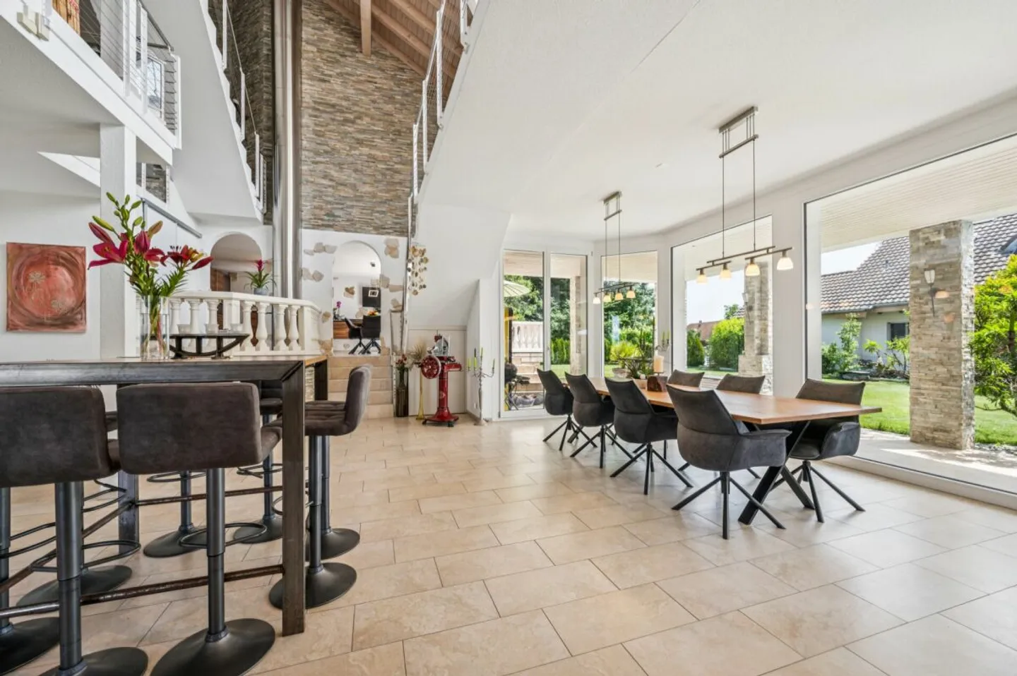 Villa de 8,5 pièces pleine de possibilités - Photo 3 sur 15