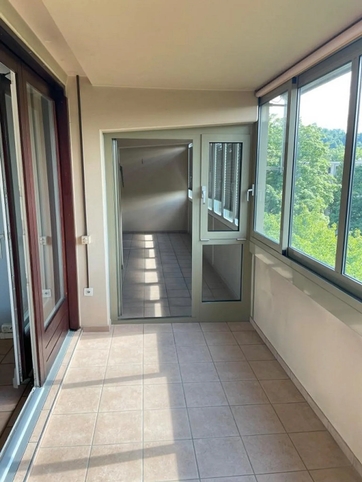 Renovated & Bright 3.5 Room - Condominium on the 3rd Floor - Photo 17 of 23