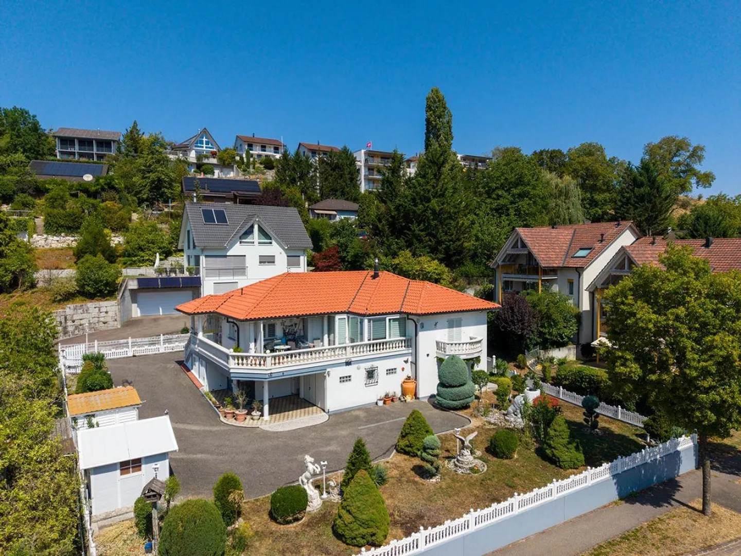 Sentiment de vacances dans une maison toscane avec de grands espaces et trois garages - Photo 1 sur 13