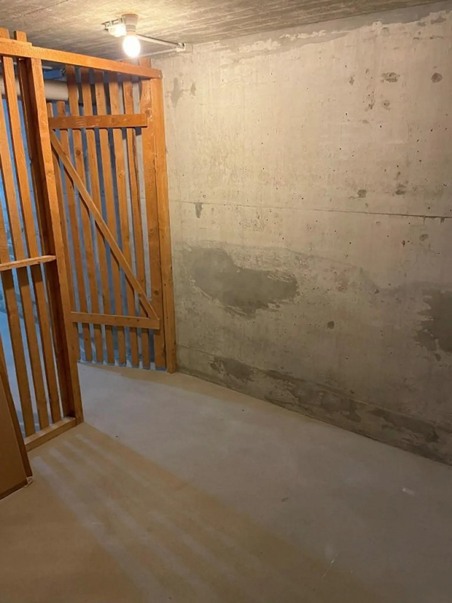 Renovated & Bright 3.5 Room - Condominium on the 3rd Floor - Photo 21 of 23
