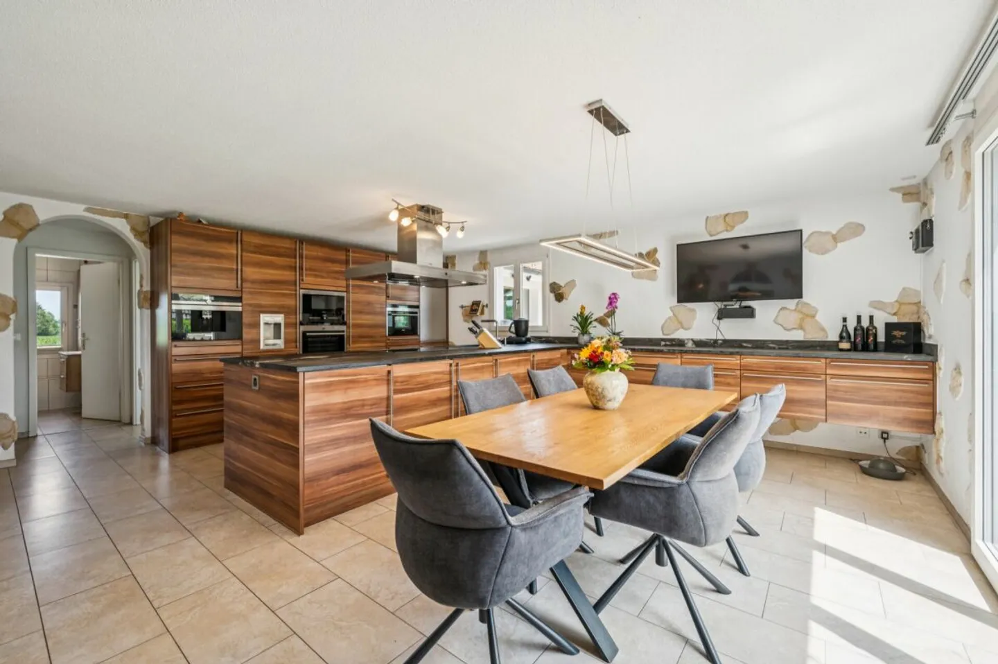 Villa de 8,5 pièces pleine de possibilités - Photo 5 sur 15