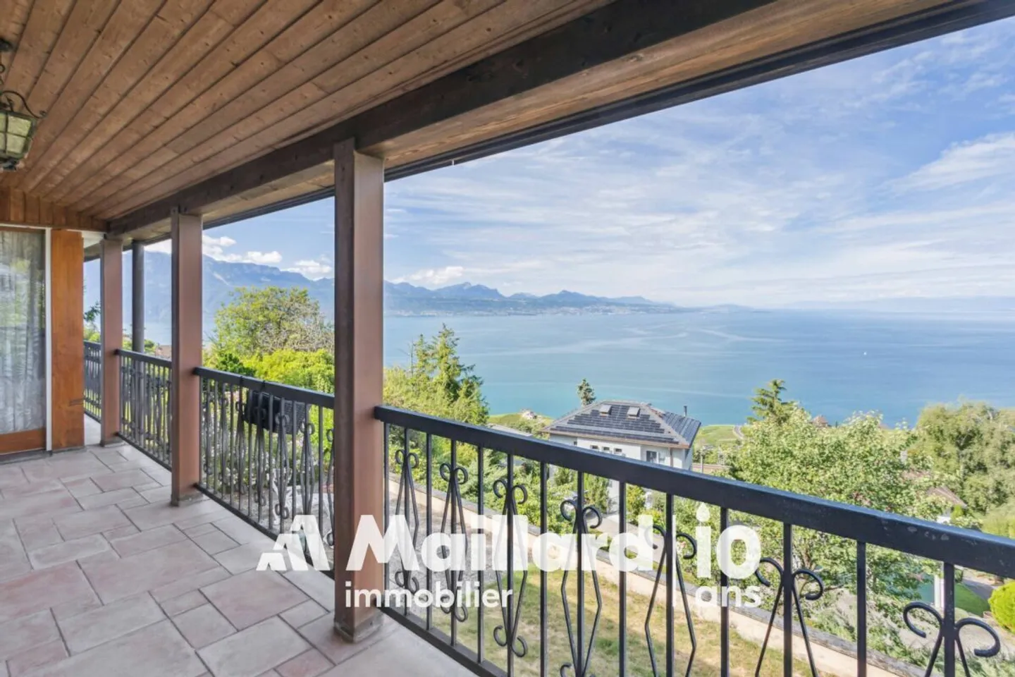 Villa avec deux unités résidentielles et vue imprenable - Photo 1 sur 13