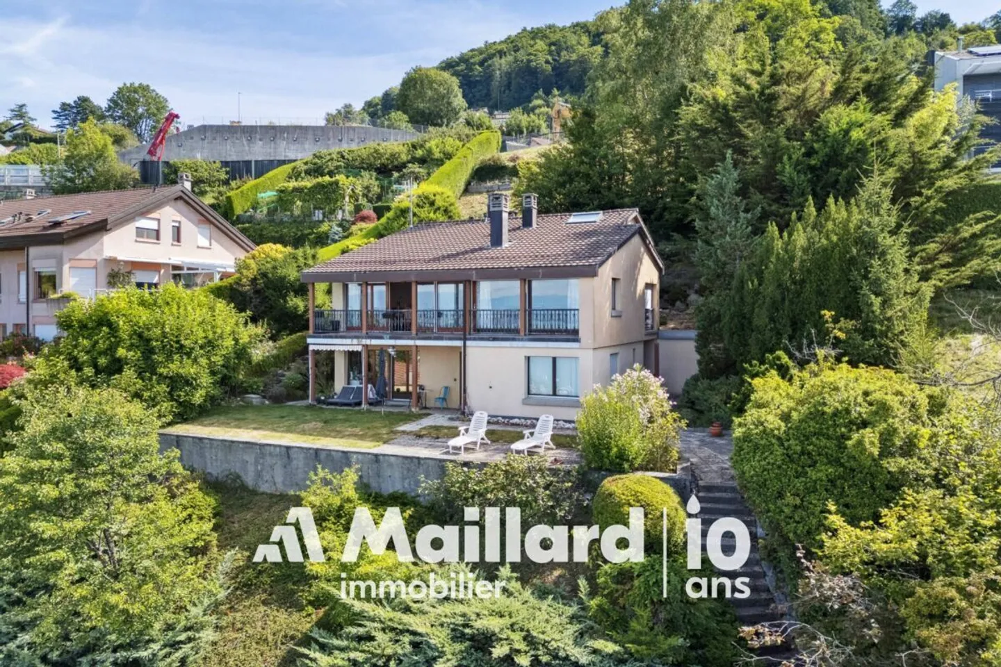 Villa avec deux unités résidentielles et vue imprenable - Photo 3 sur 13