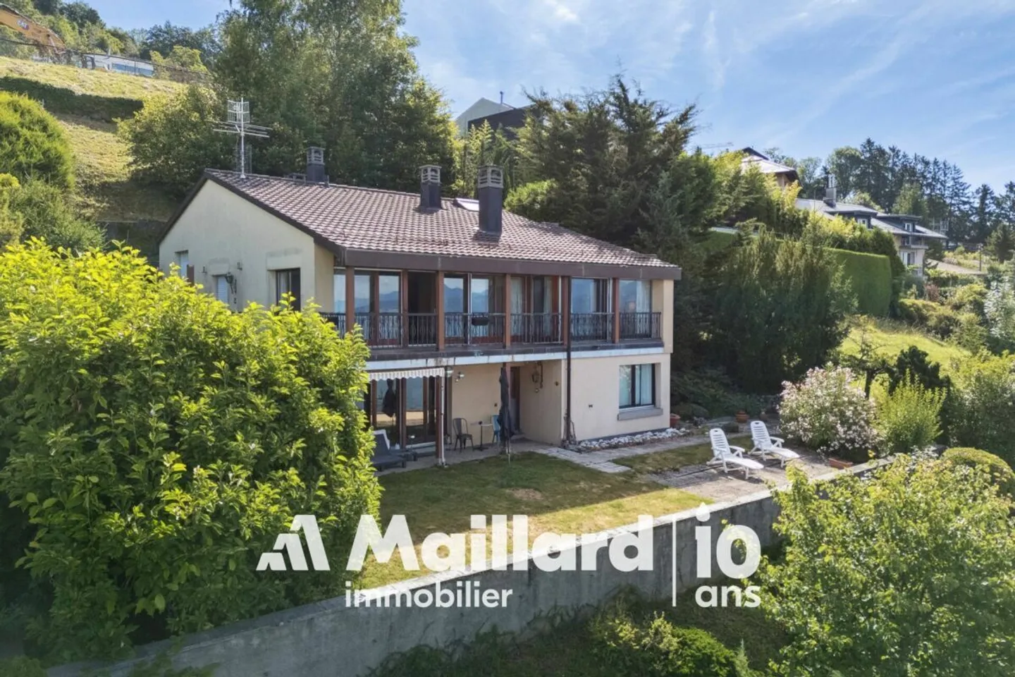 Villa avec deux unités résidentielles et vue imprenable - Photo 4 sur 13