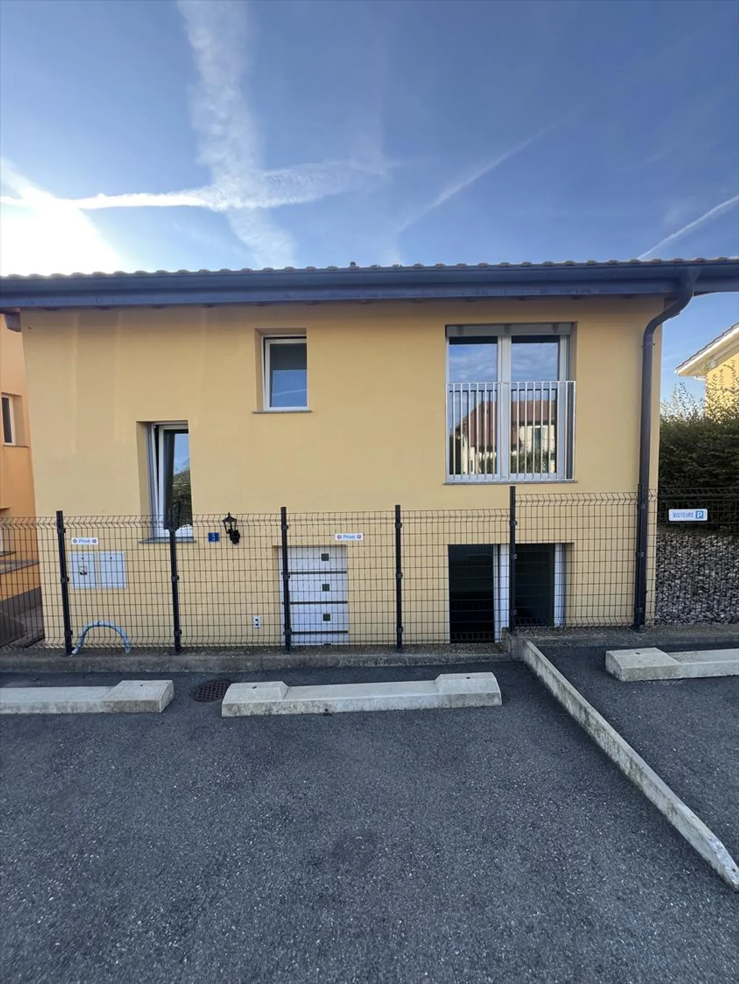 Maison contiguë 6.5 pièces - Photo 2 sur 10