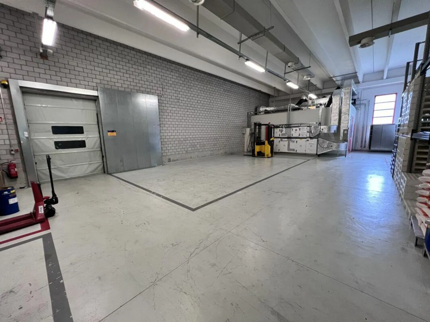 Industrial/craft property - Photo 3 of 9