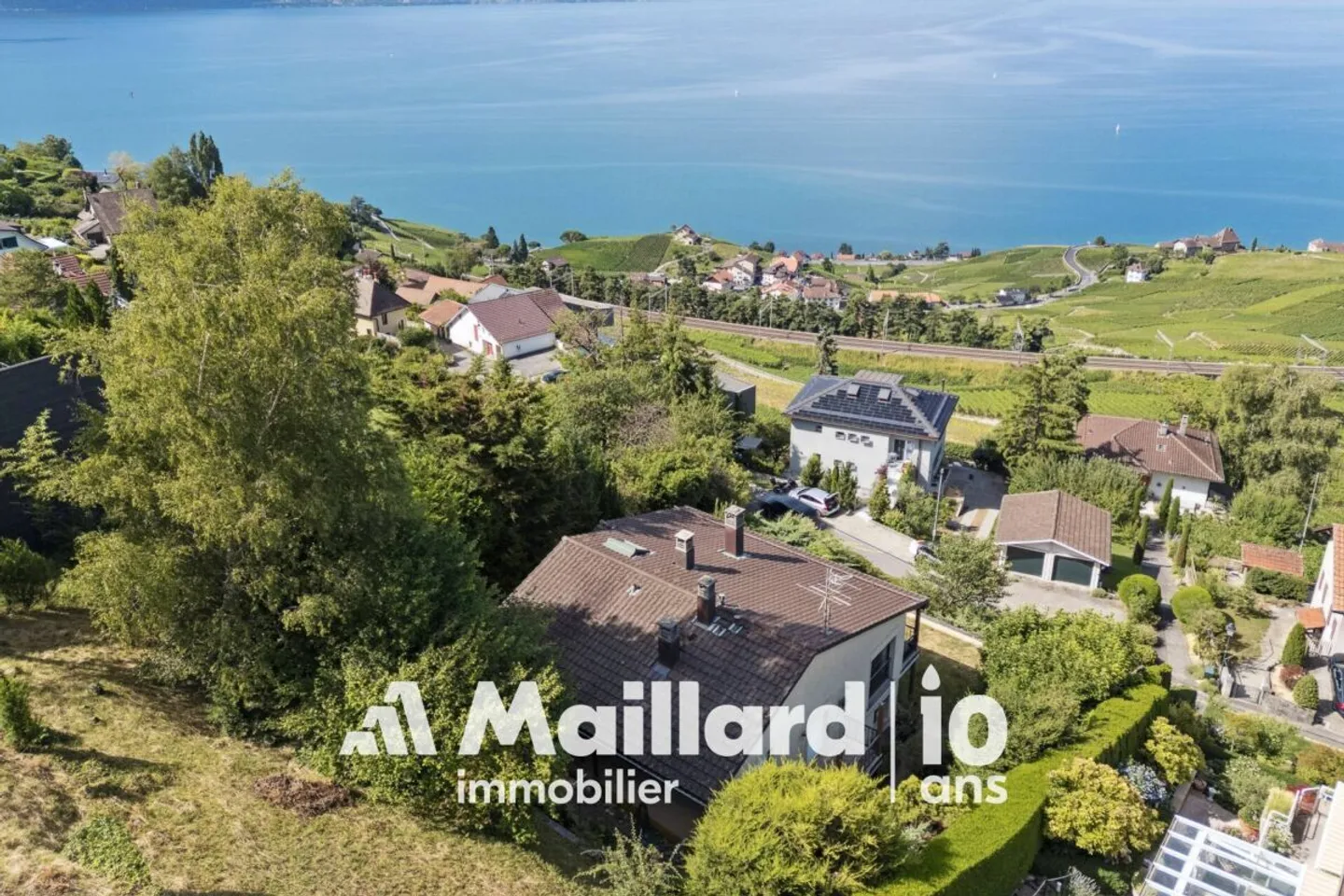 Villa avec deux unités résidentielles et vue imprenable - Photo 6 sur 13