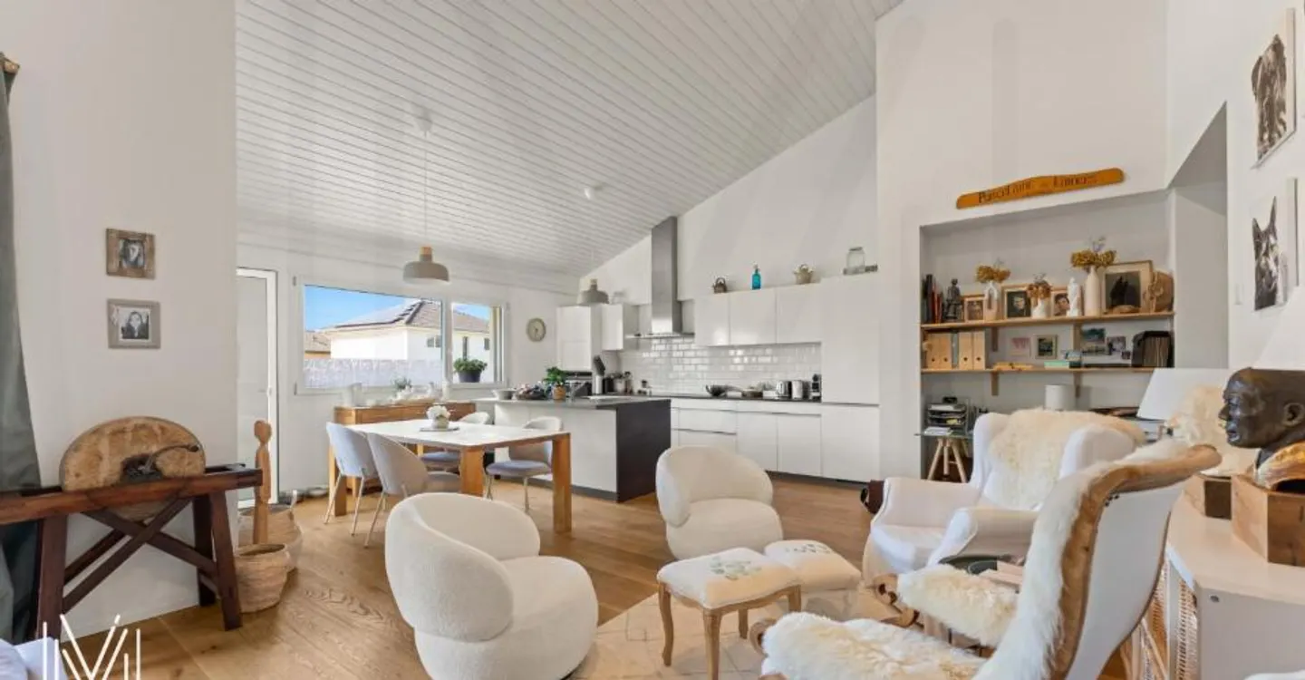 Magnificent 4.5-room apartment on the top floor - Photo 8 of 12