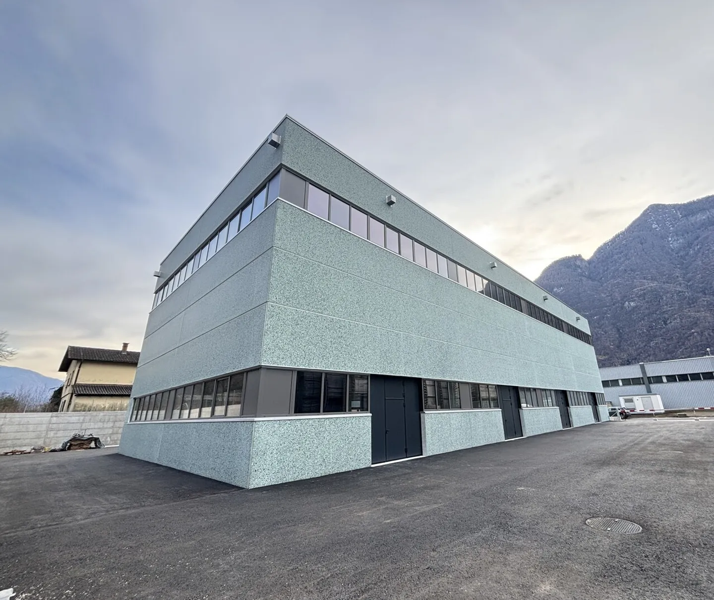 Espace industriel à Cresciano - Photo 1 sur 9