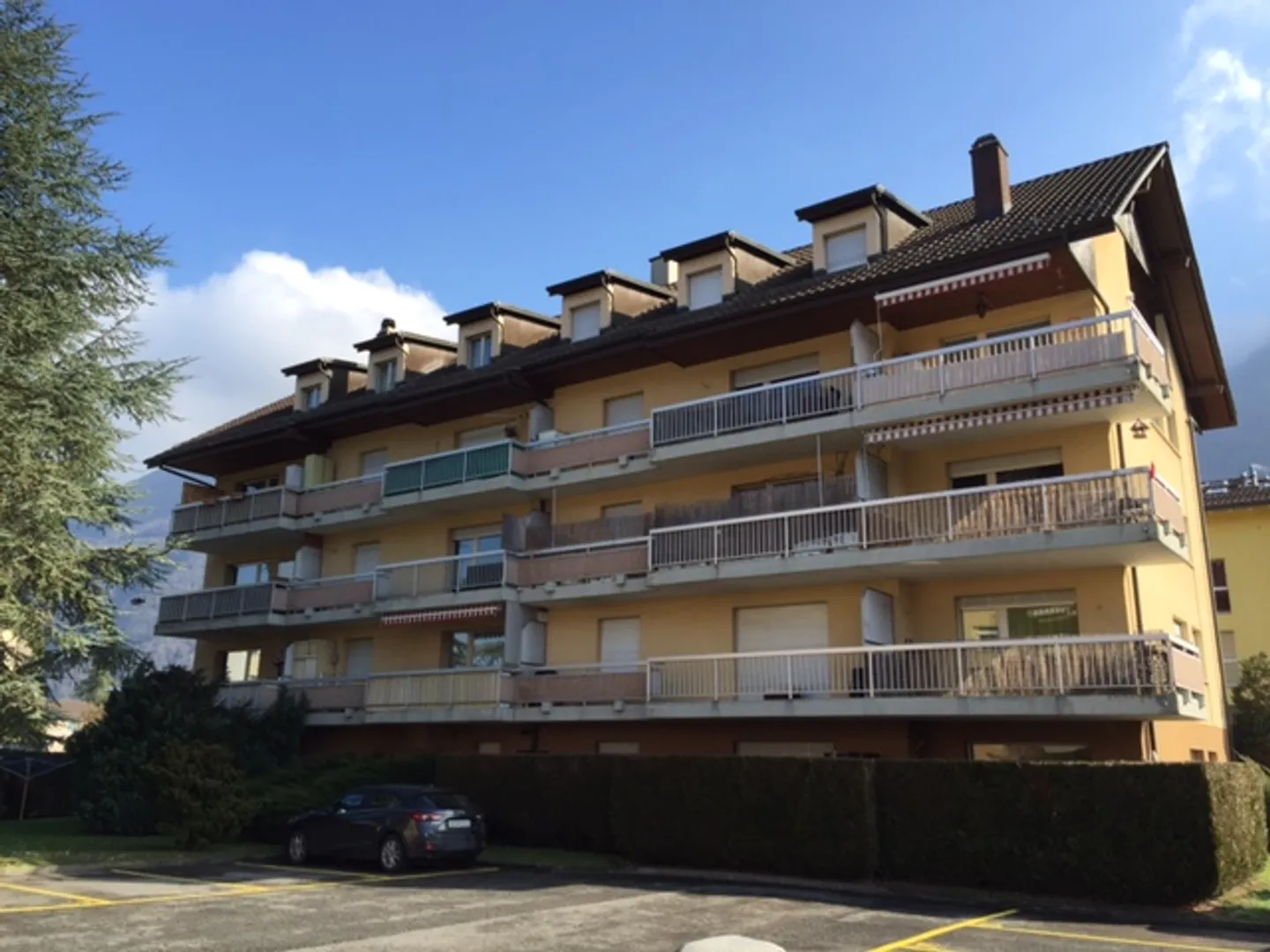 Parcheggio esterno in affitto - Foto 1 di 3