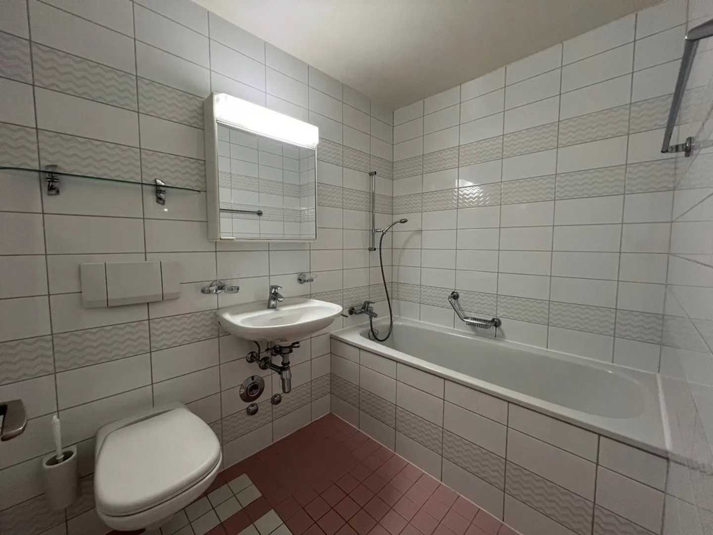 Spacious apartment in a quiet and green neighborhood - Photo 8 of 10