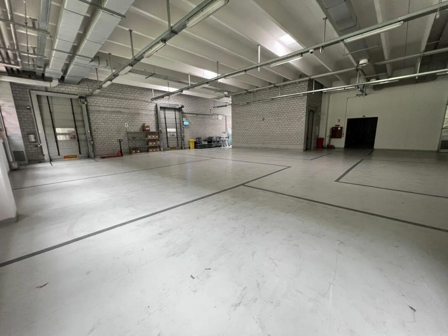 Industrial/craft property - Photo 8 of 9