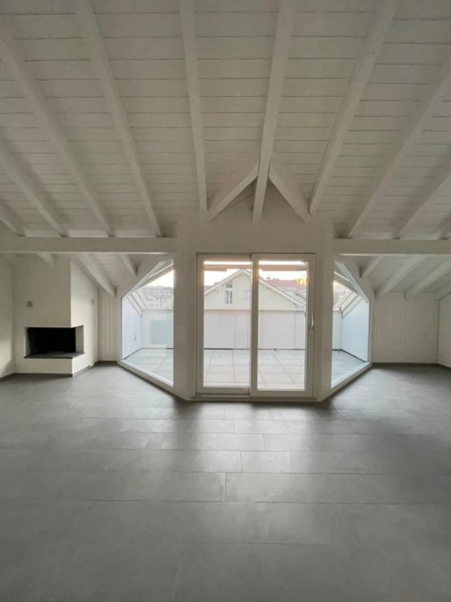 Charming Attic Apartment! - Photo 2 of 10