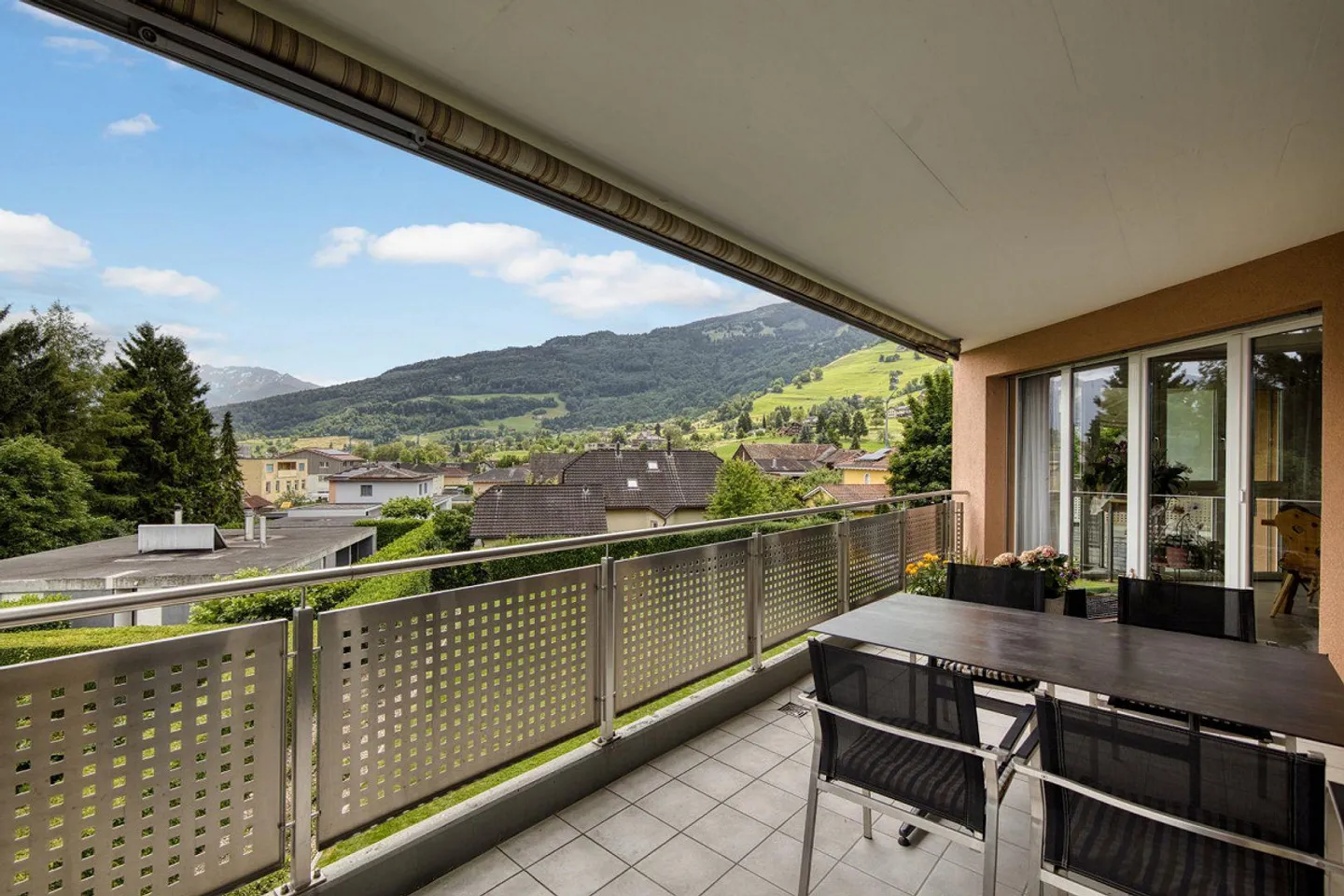 Vivre tranquillement, vivre au centre – balcon ensoleillé avec belle vue - Photo 9 sur 12