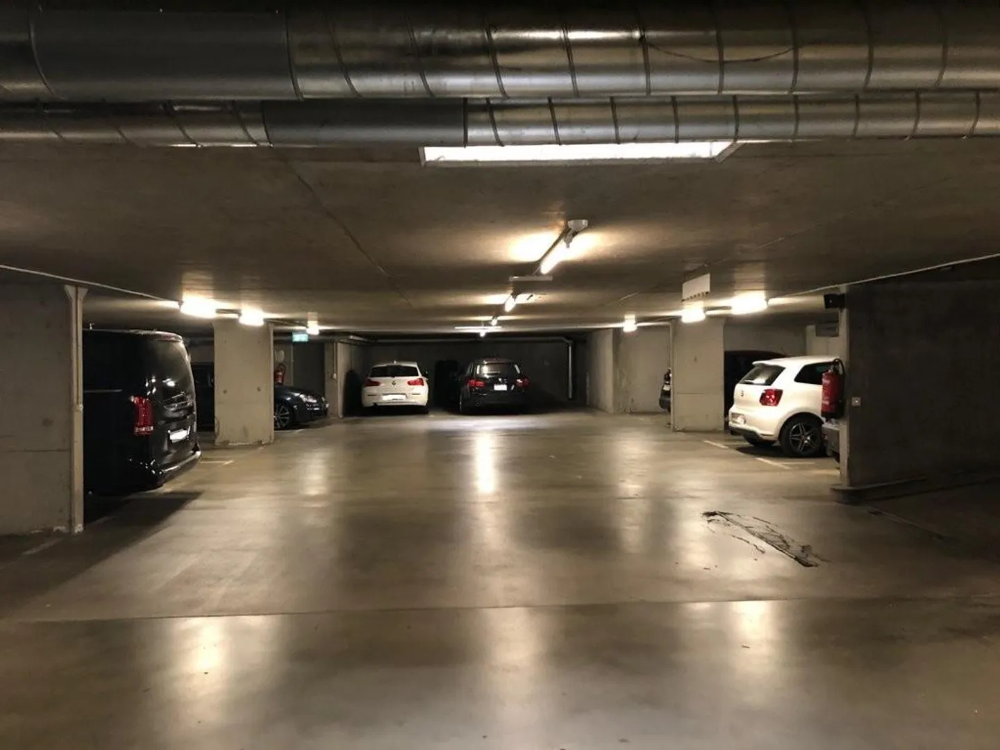 Posto auto in affitto - Foto 2 di 2